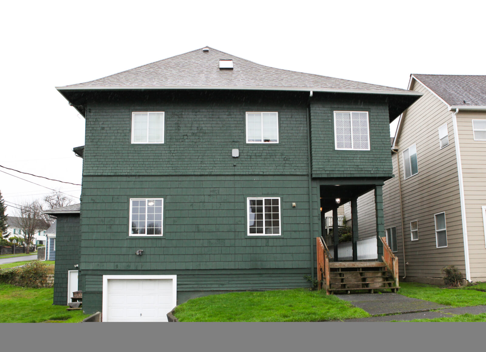 220 W 4th St