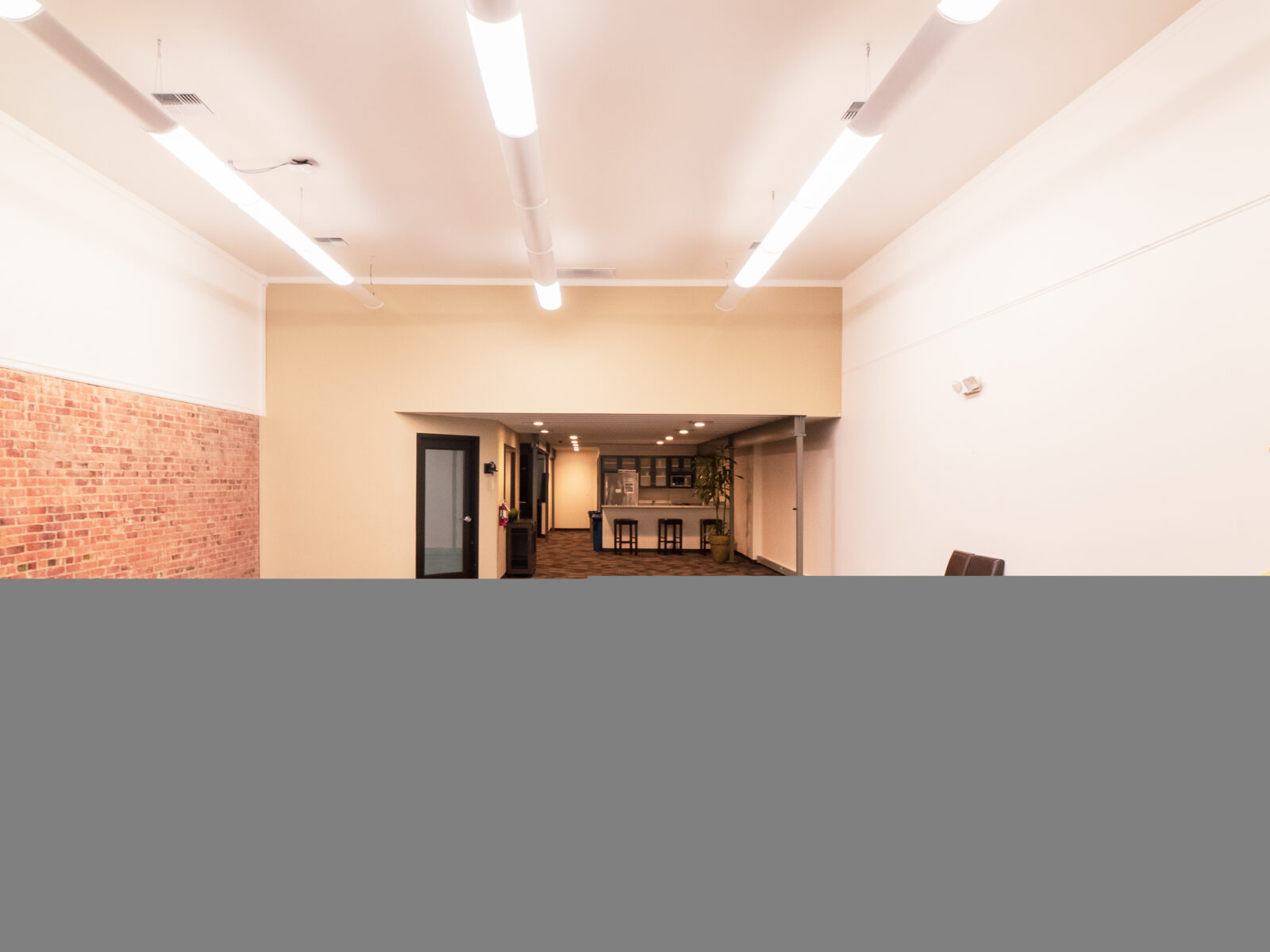 204 W Holly St