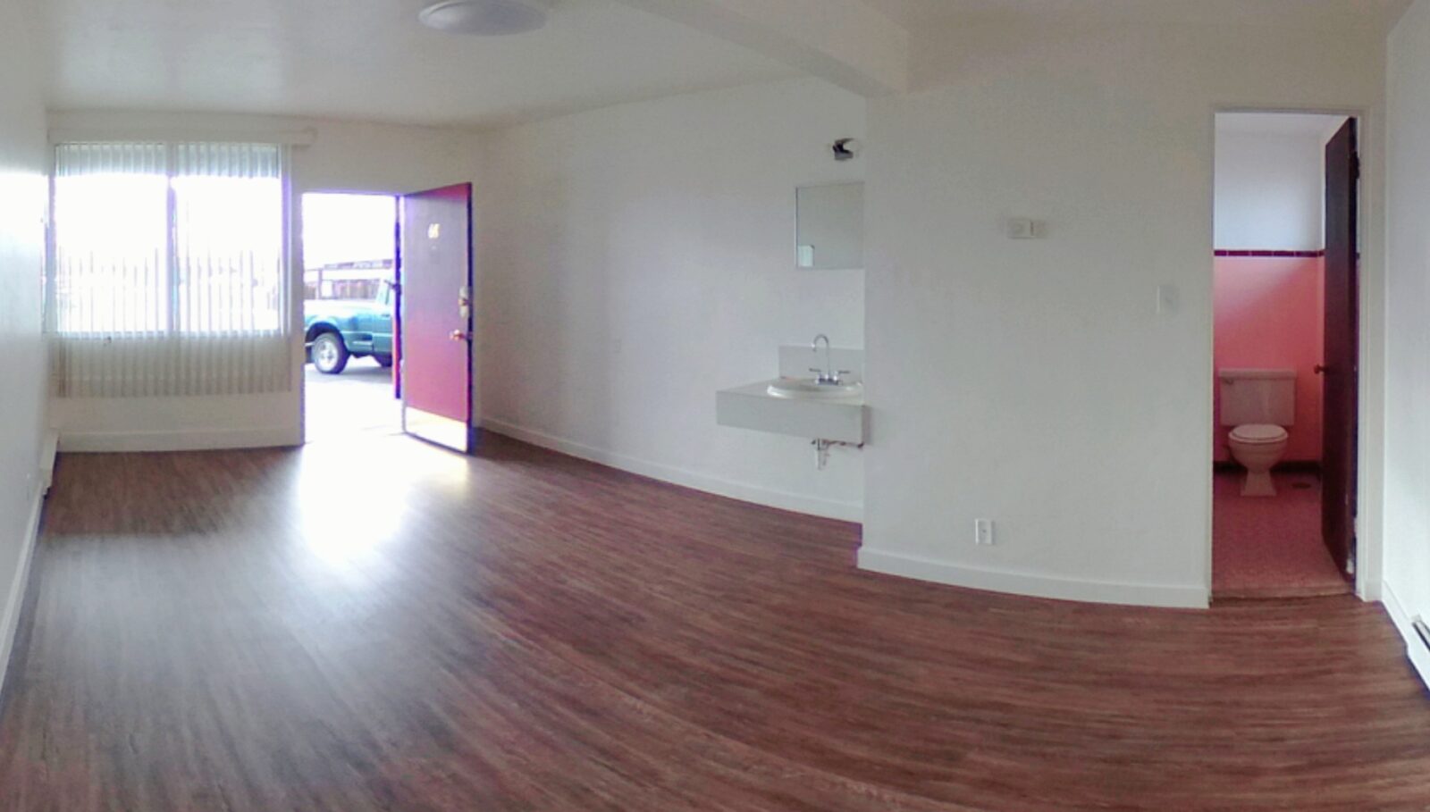 1006 W 3rd Ave