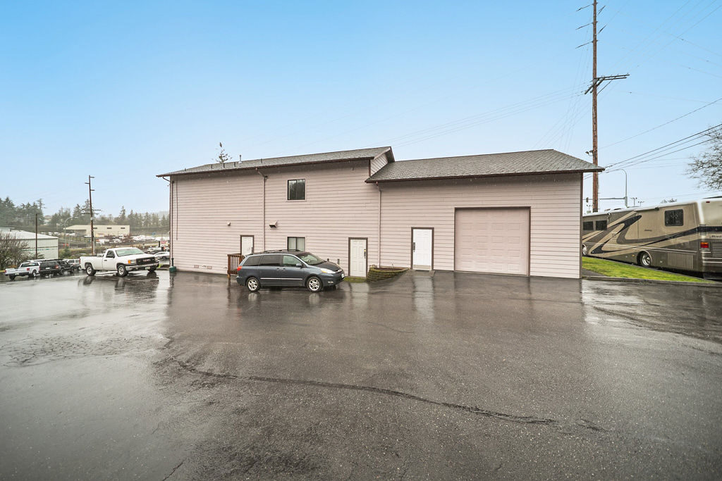 4701 Auto Center Blvd
