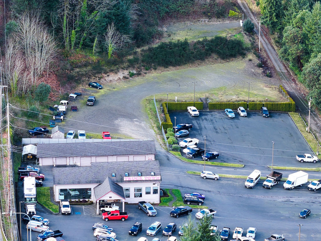 4701 Auto Center Blvd