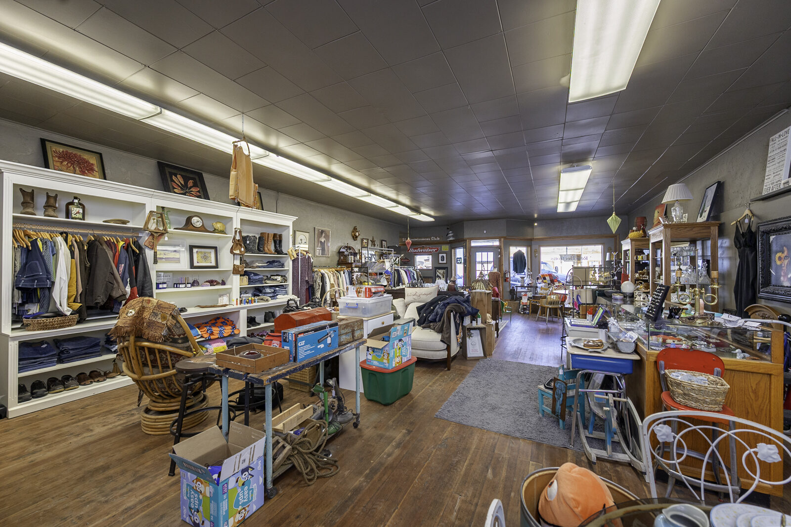 315 Main Ave E