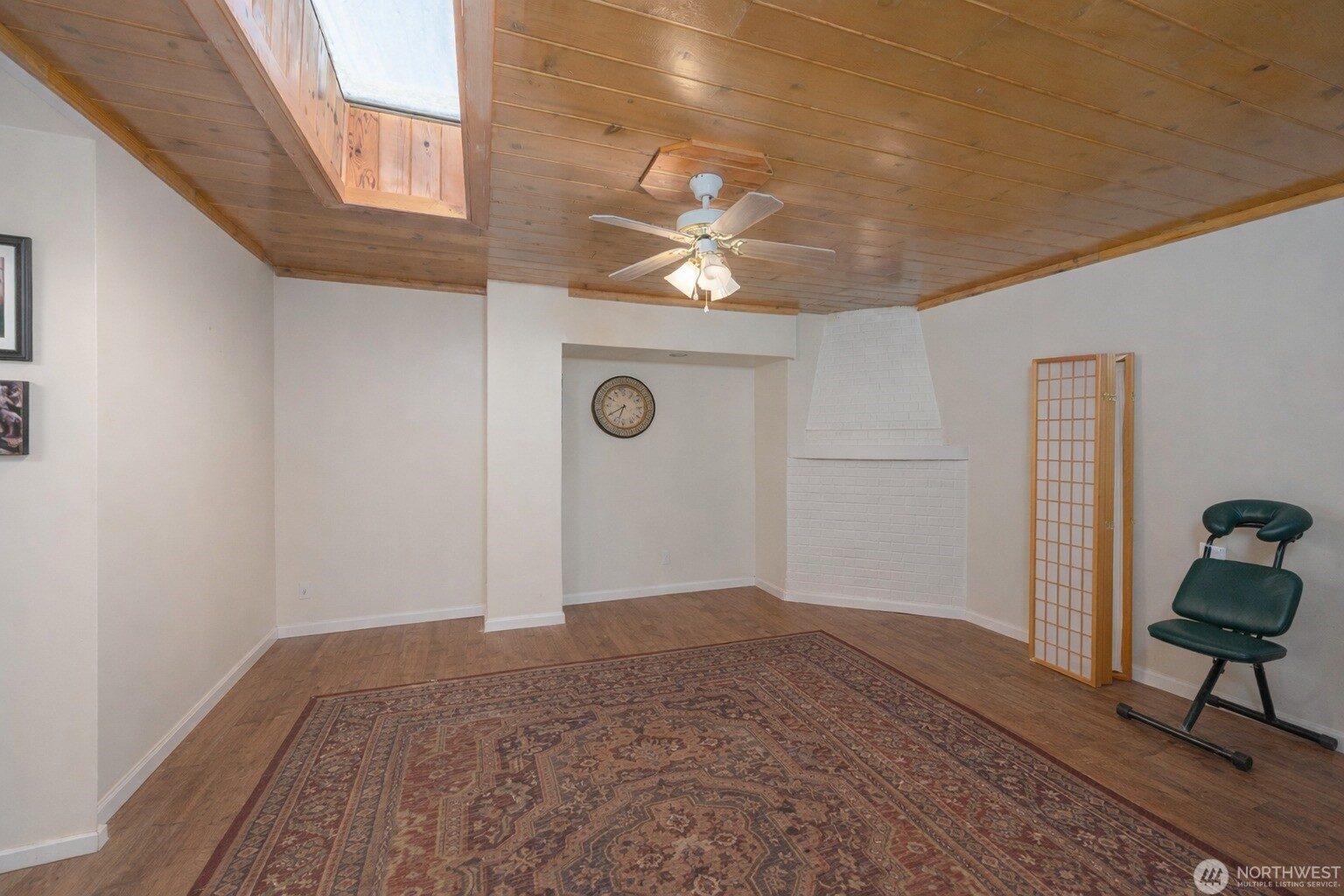 315 Main Ave E