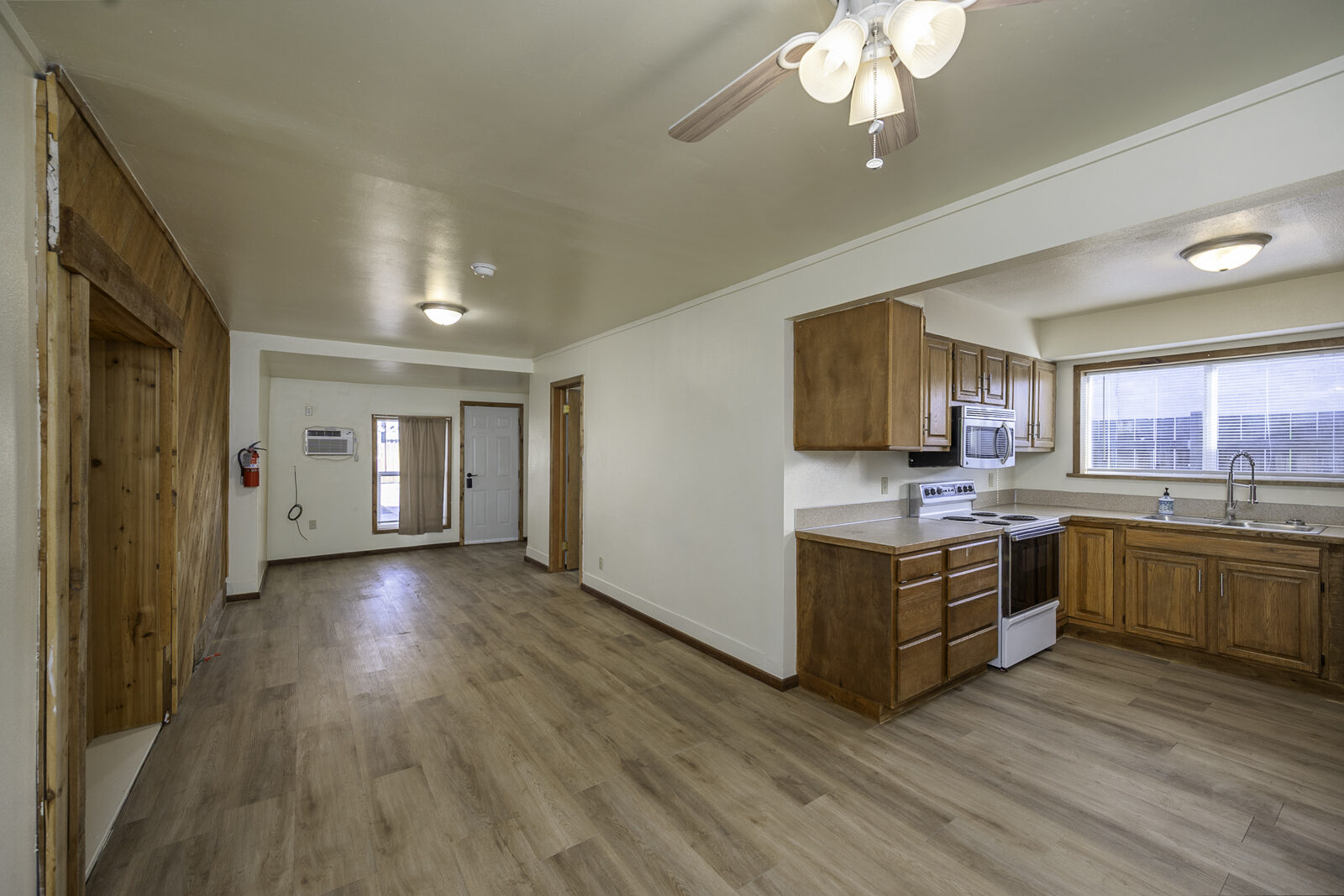 315 Main Ave E