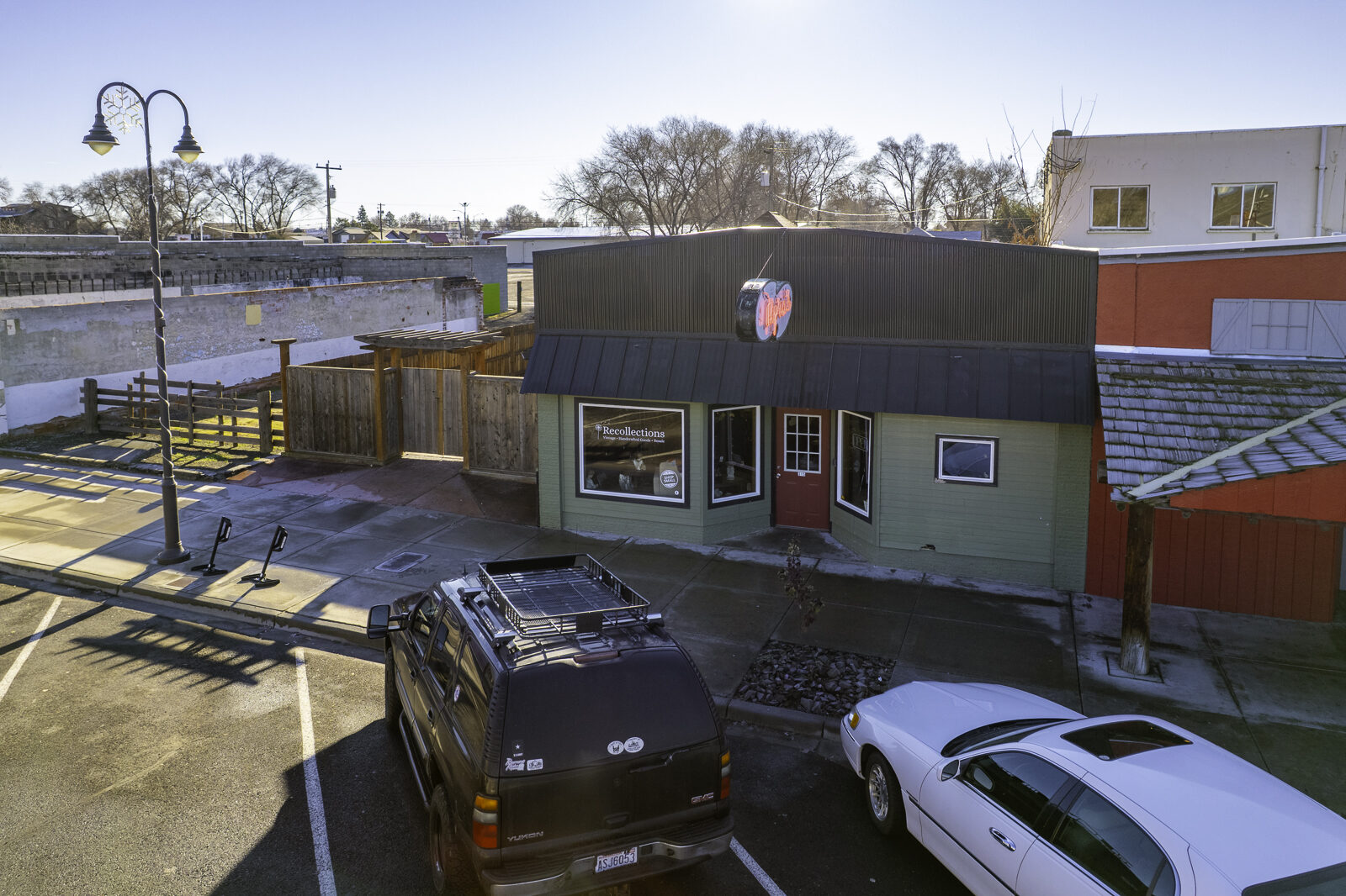315 Main Ave E