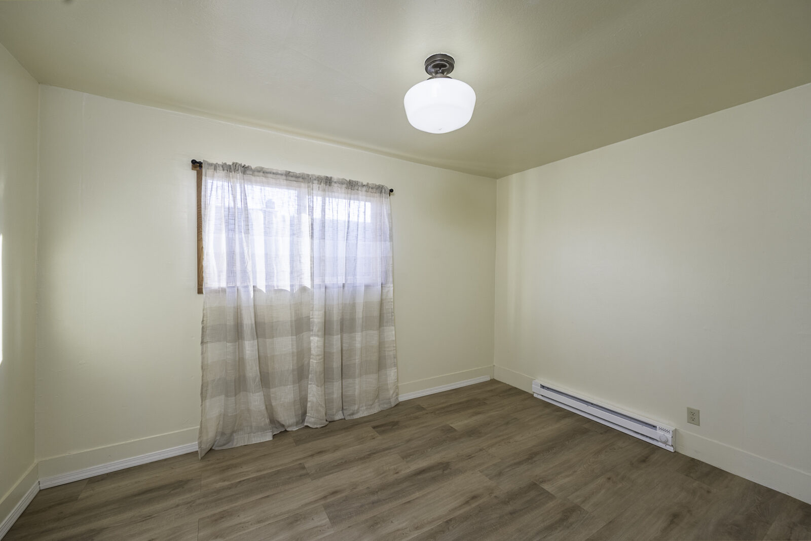315 Main Ave E