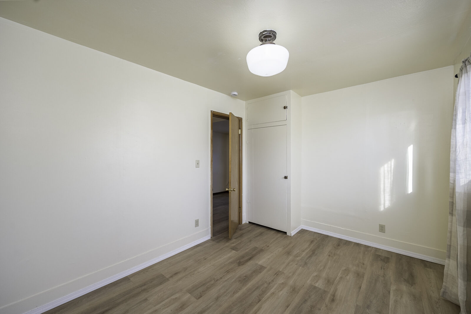 315 Main Ave E