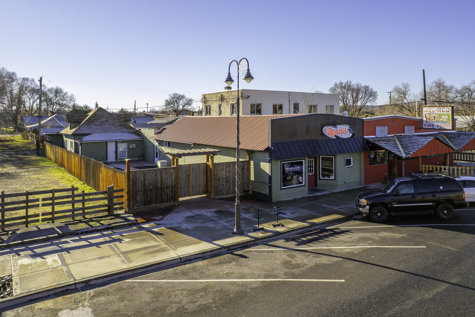 315 Main Ave E