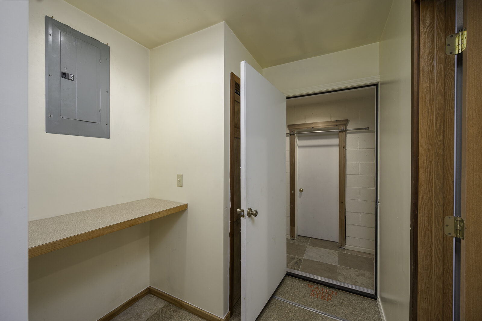 315 Main Ave E