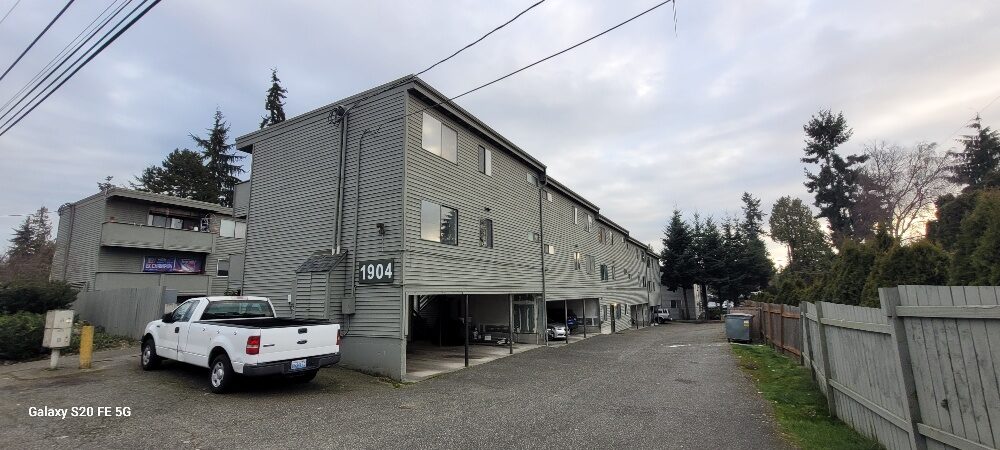 1902 W Casino Rd