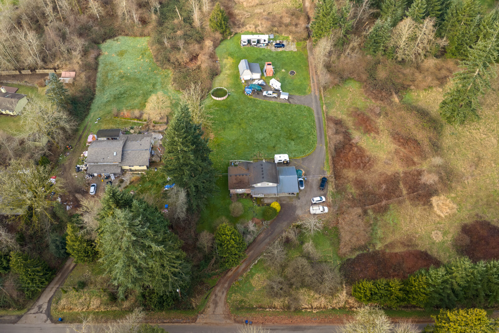 3724 Densmore Rd