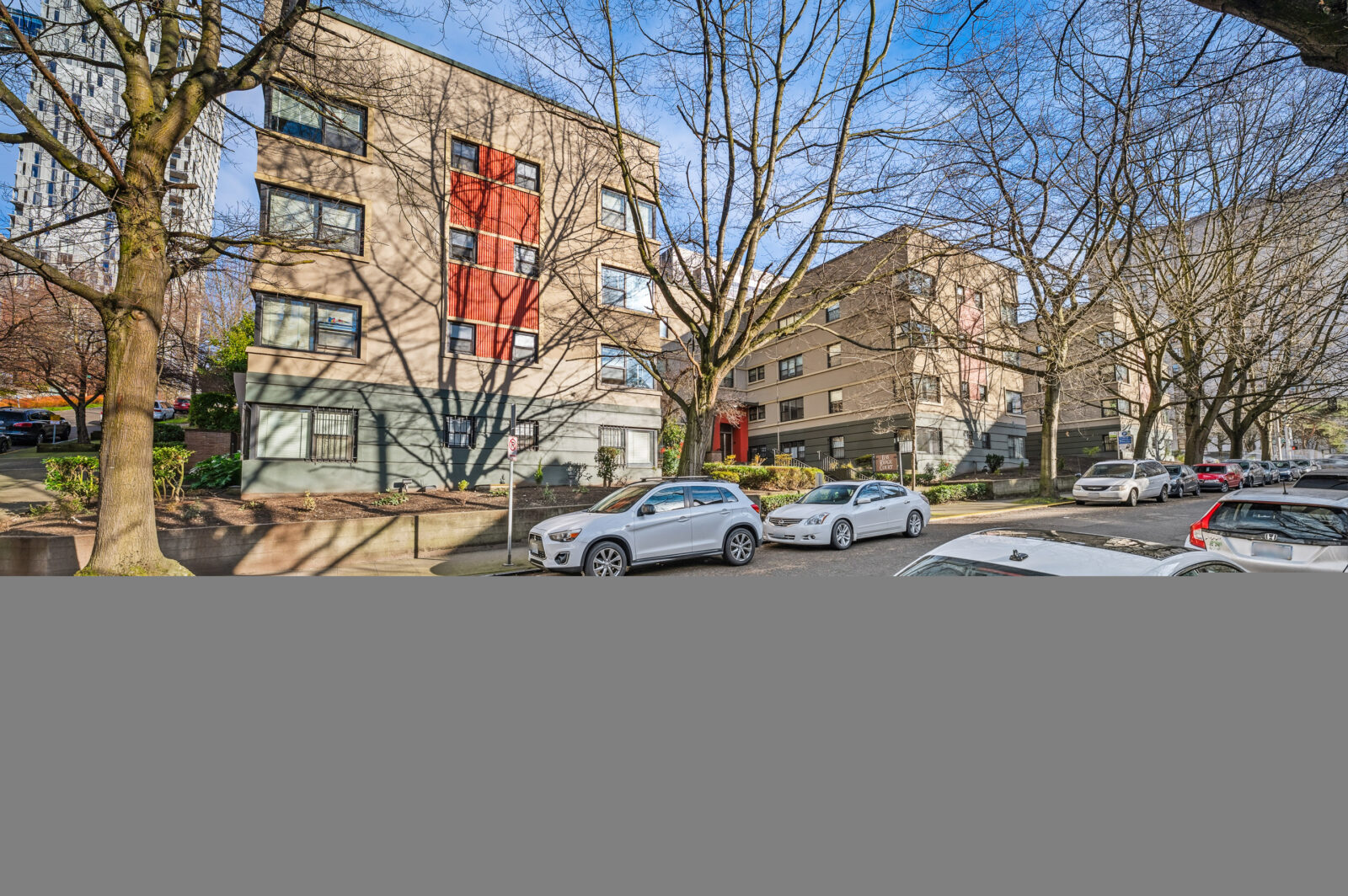 804 James St