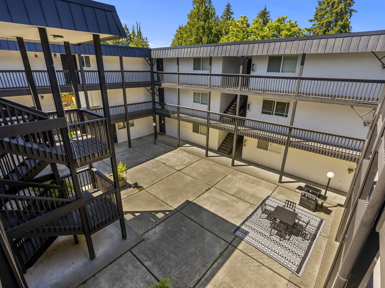 210 Bethel St NE