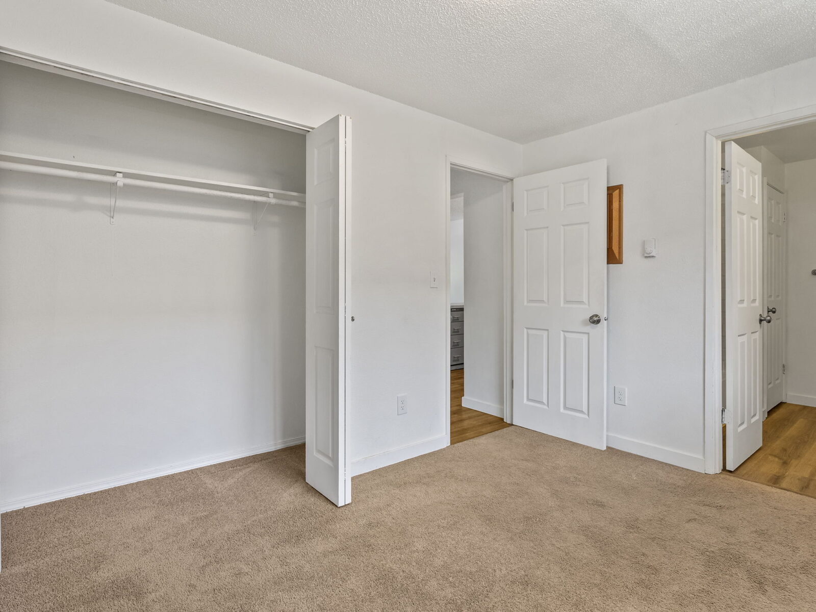 210 Bethel St NE