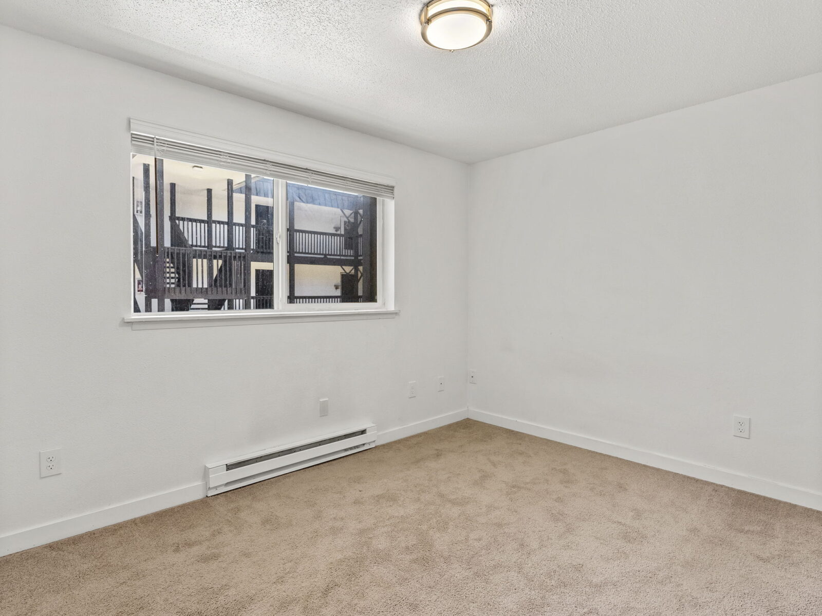 210 Bethel St NE