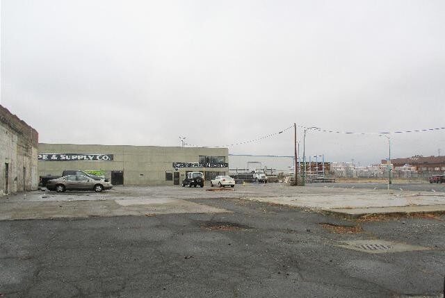 6 E Chestnut Ave