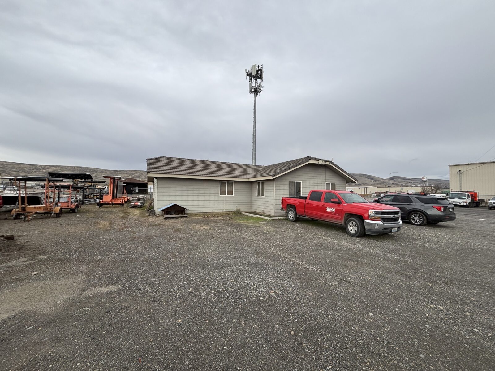 2200 Industry Ln