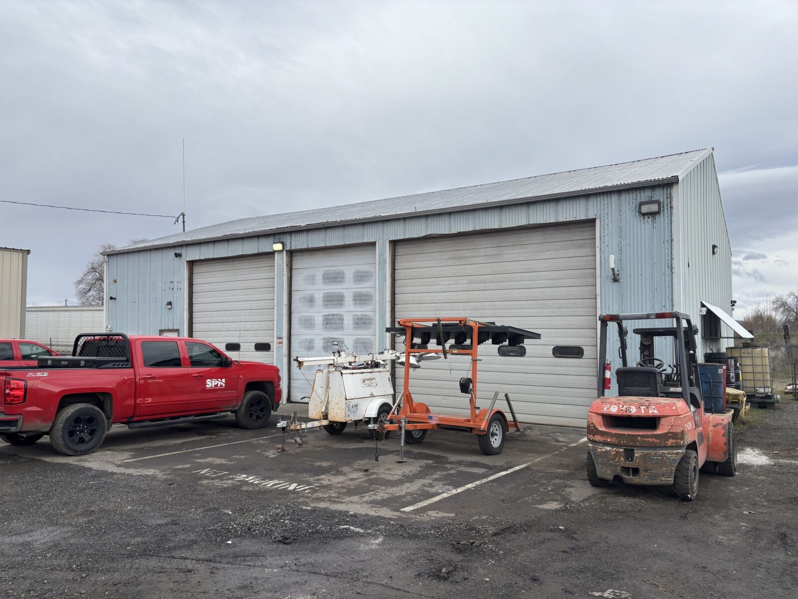 2200 Industry Ln