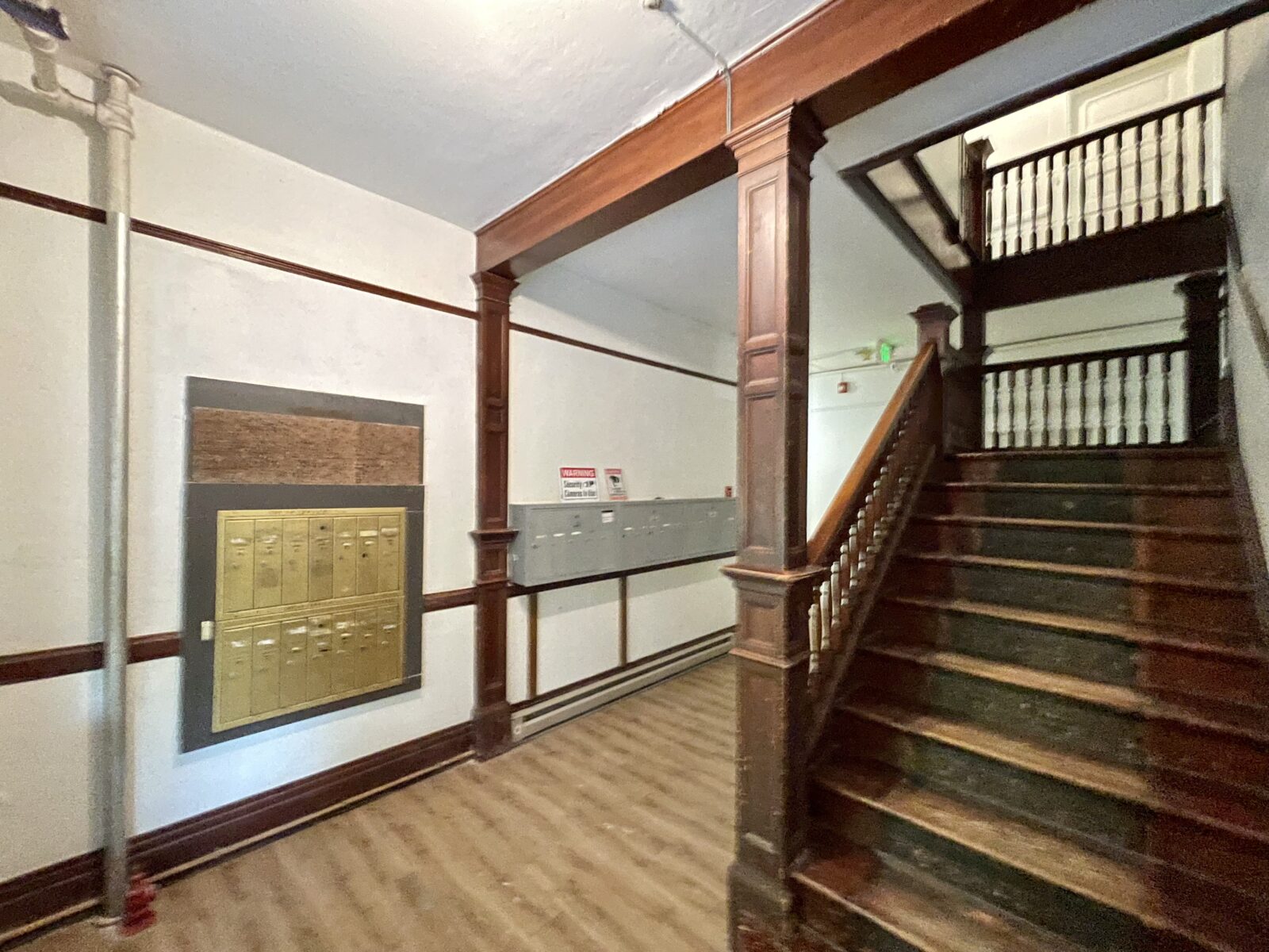 1125 W 11th Ave