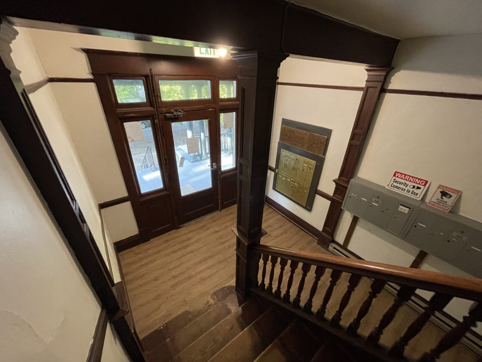 1125 W 11th Ave
