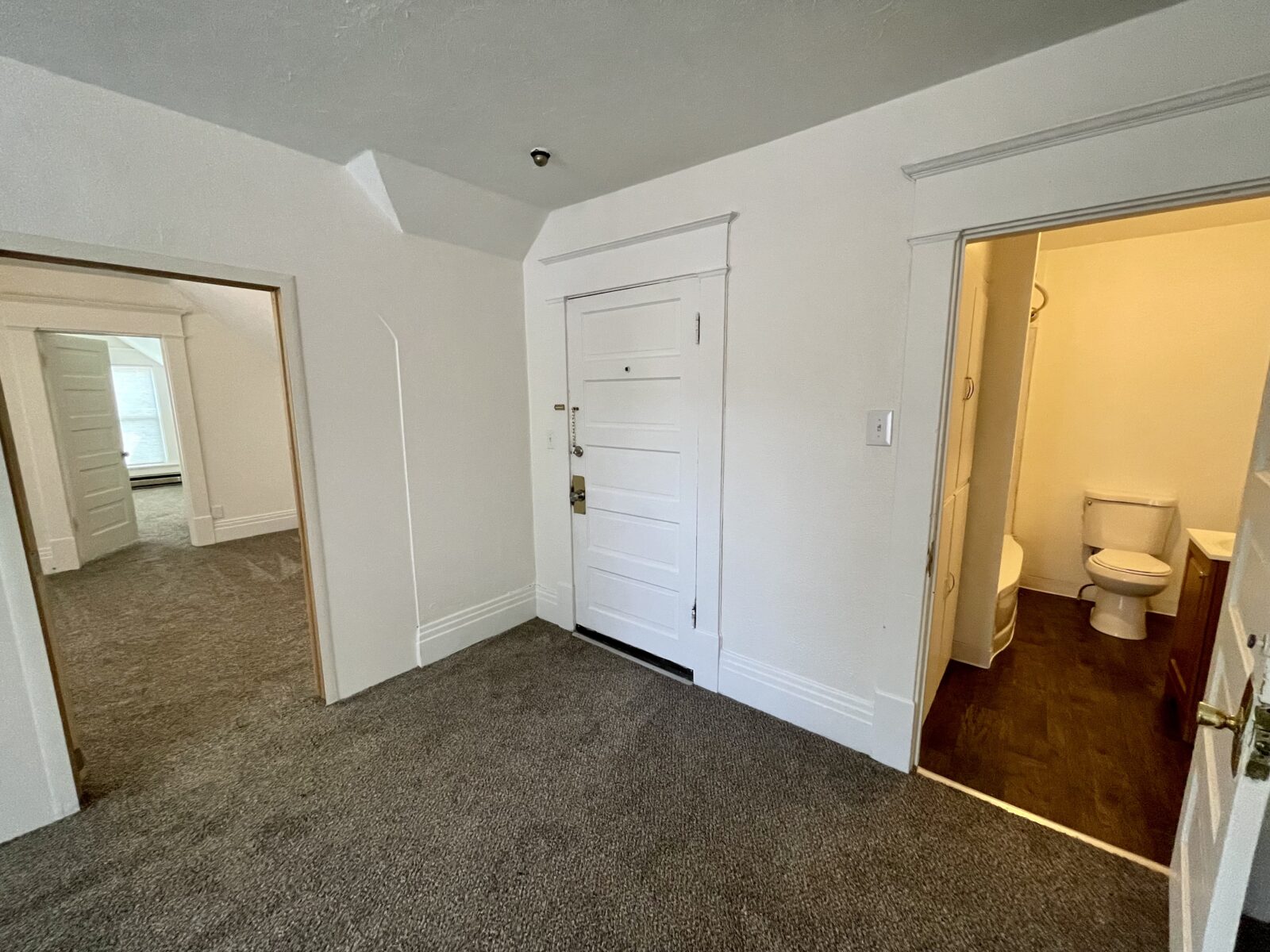 1125 W 11th Ave