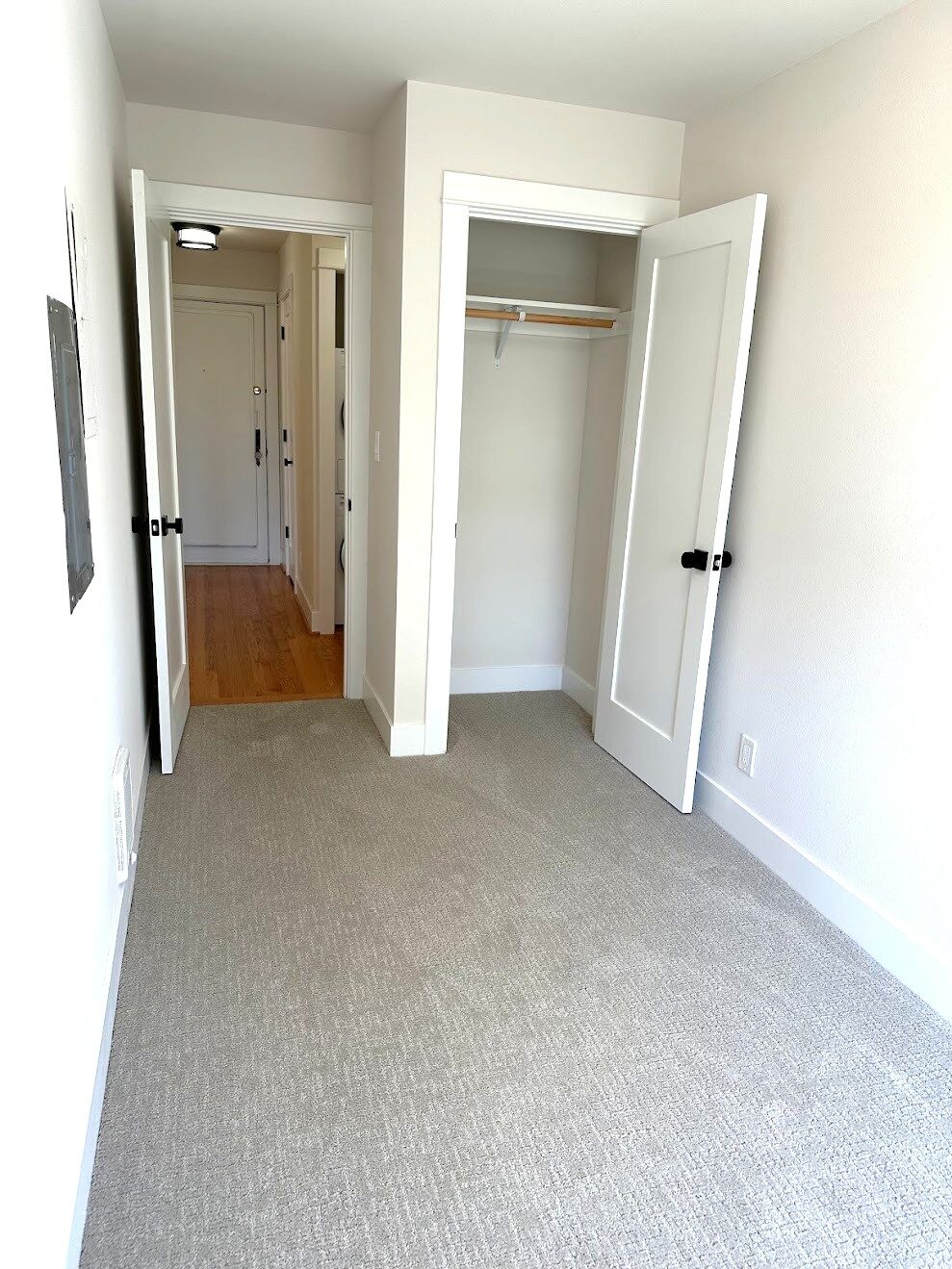 16 Valley St