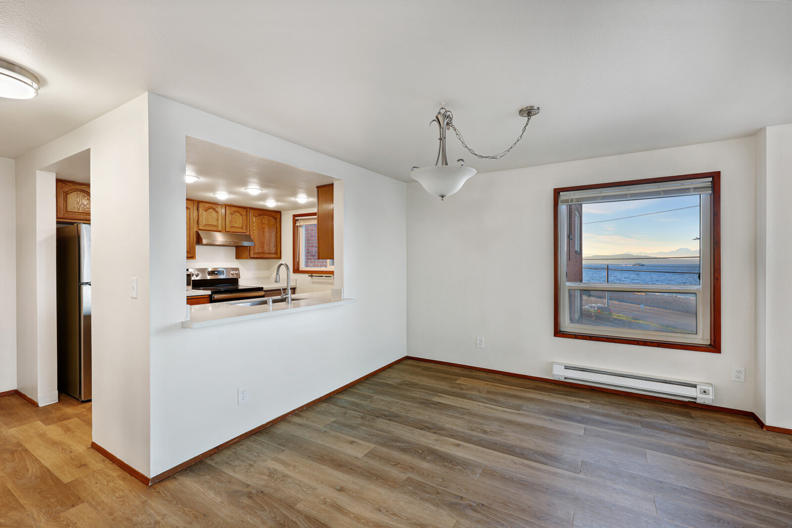 2440 Alki Ave SW