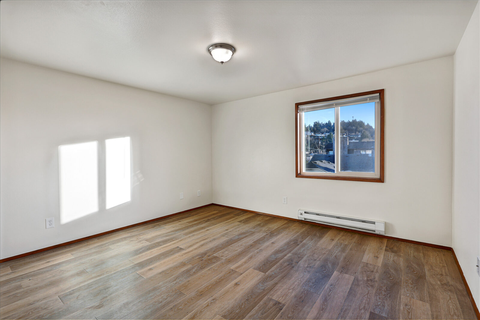 2440 Alki Ave SW