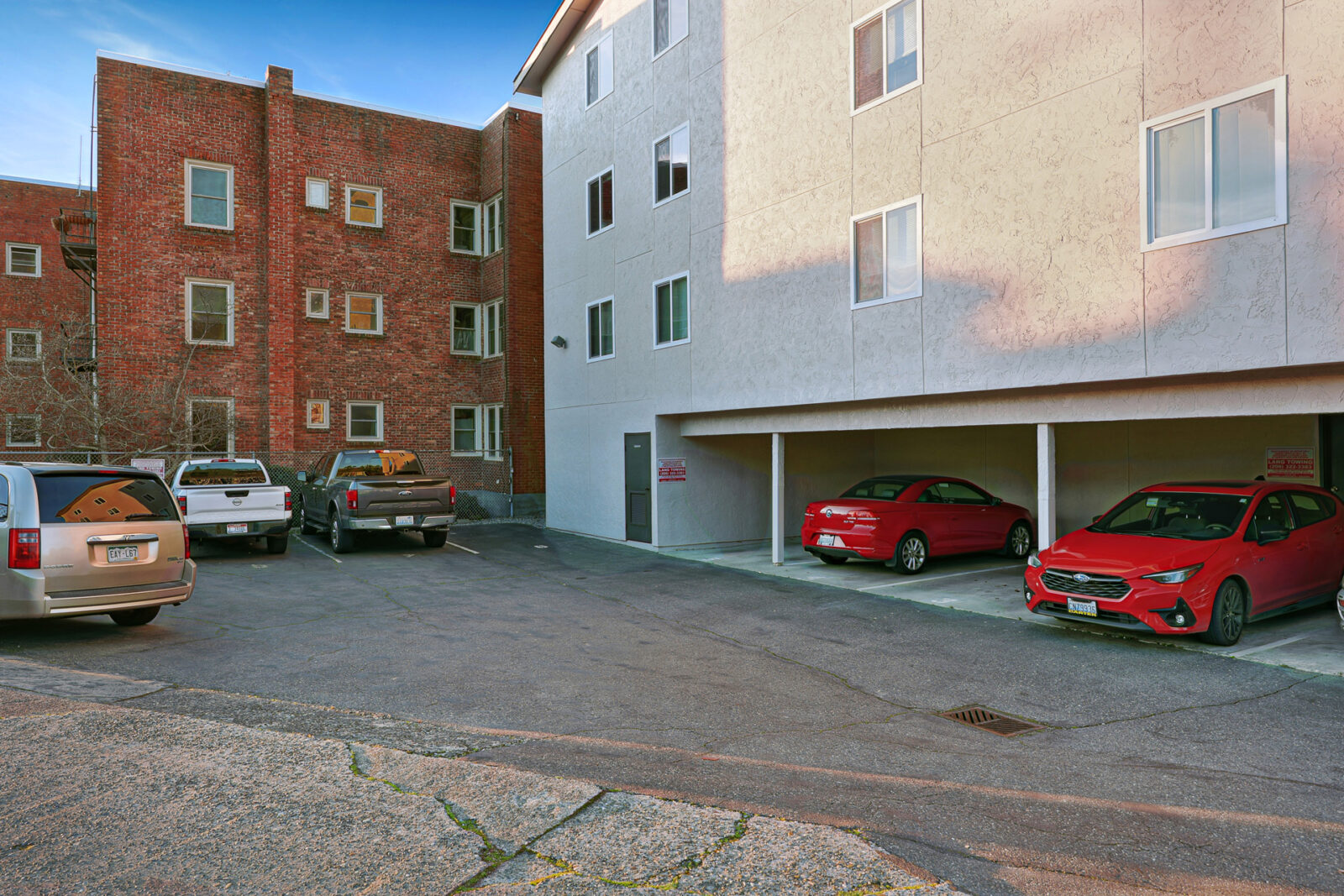 2440 Alki Ave SW