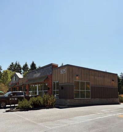 8211 NE Hwy 104