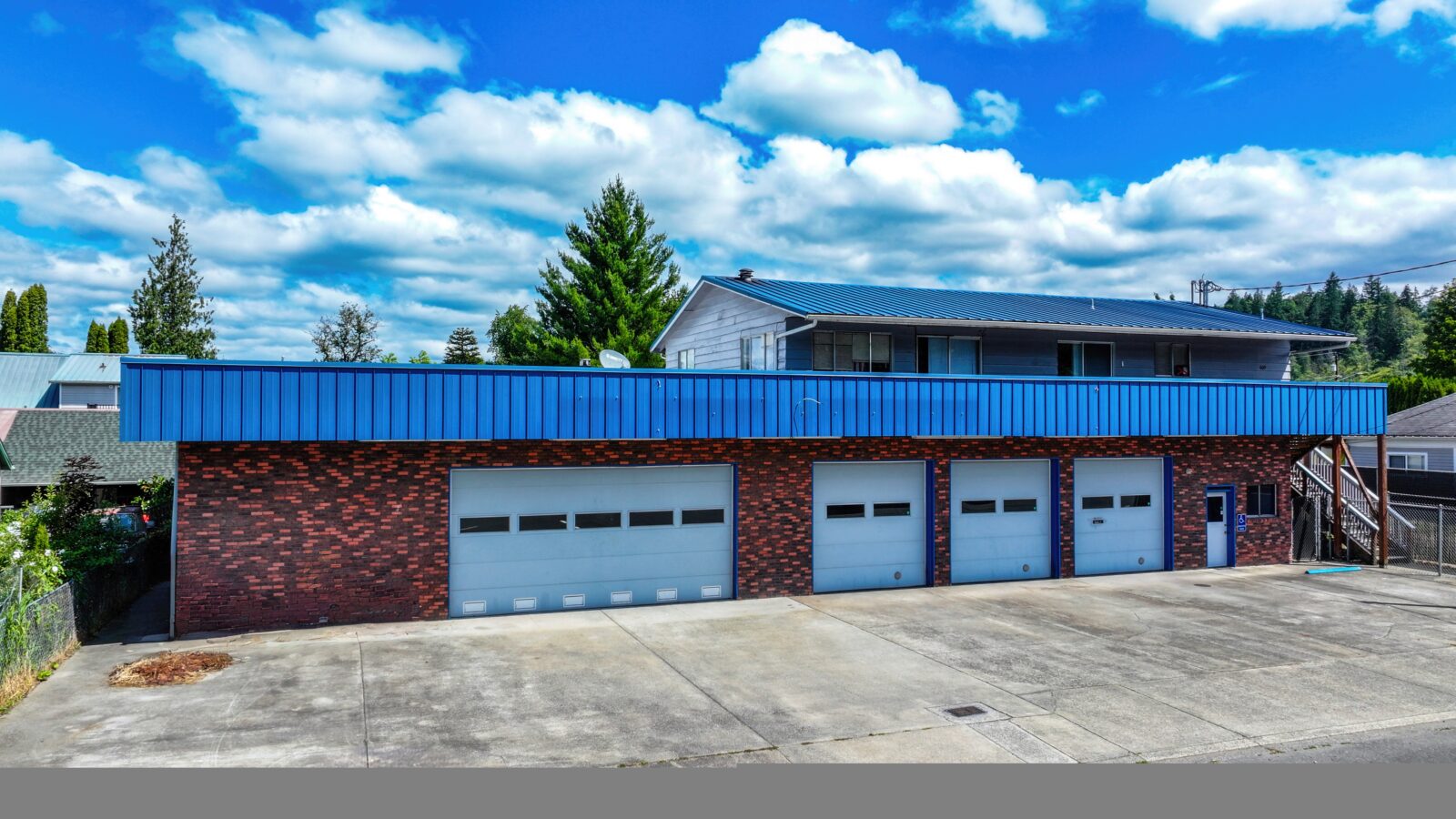 609 Main St