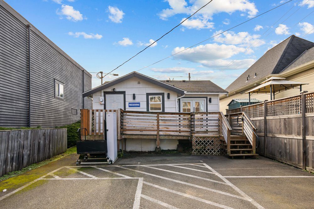 605 Main St