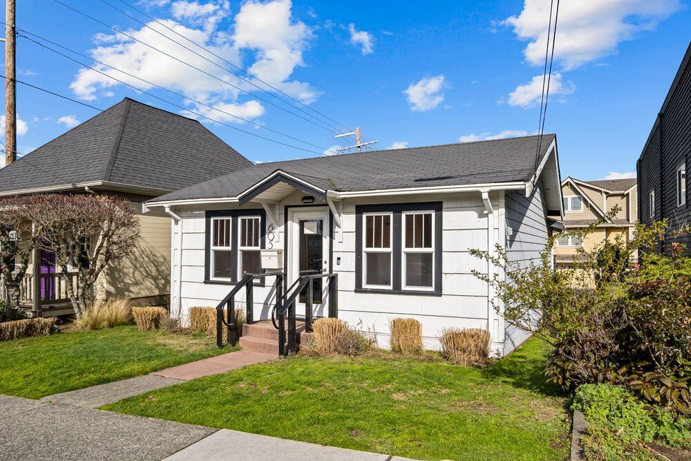 605 Main St