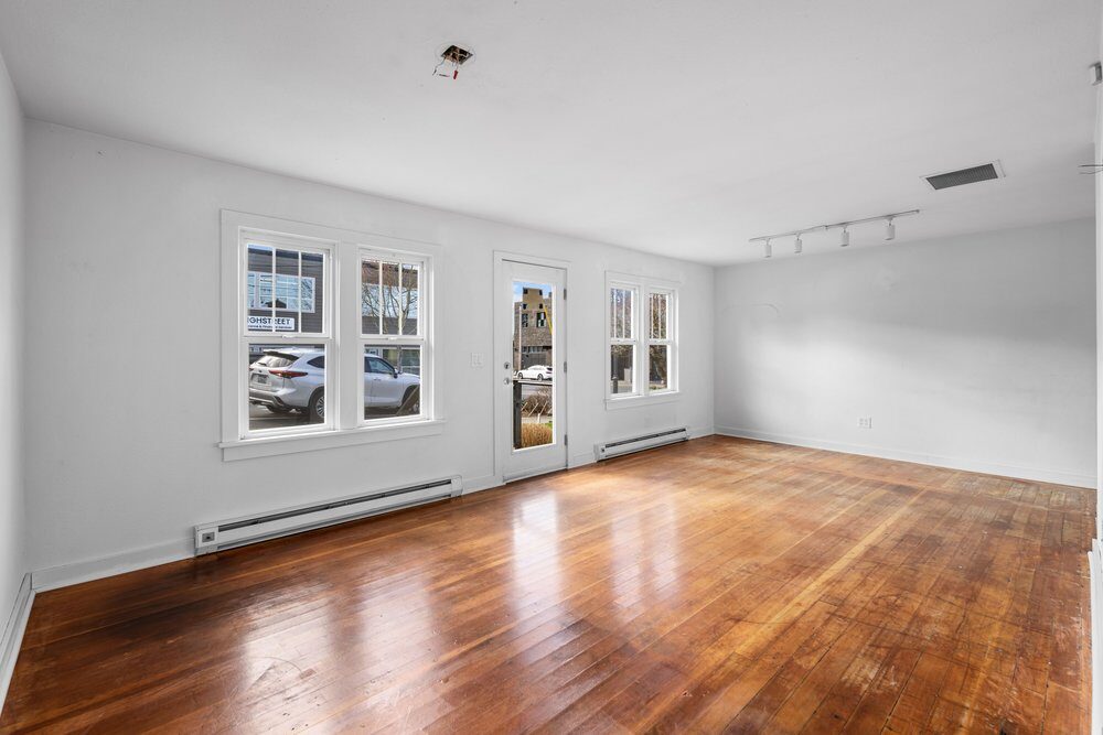 605 Main St