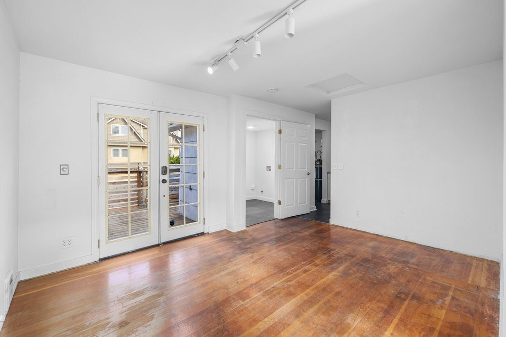 605 Main St