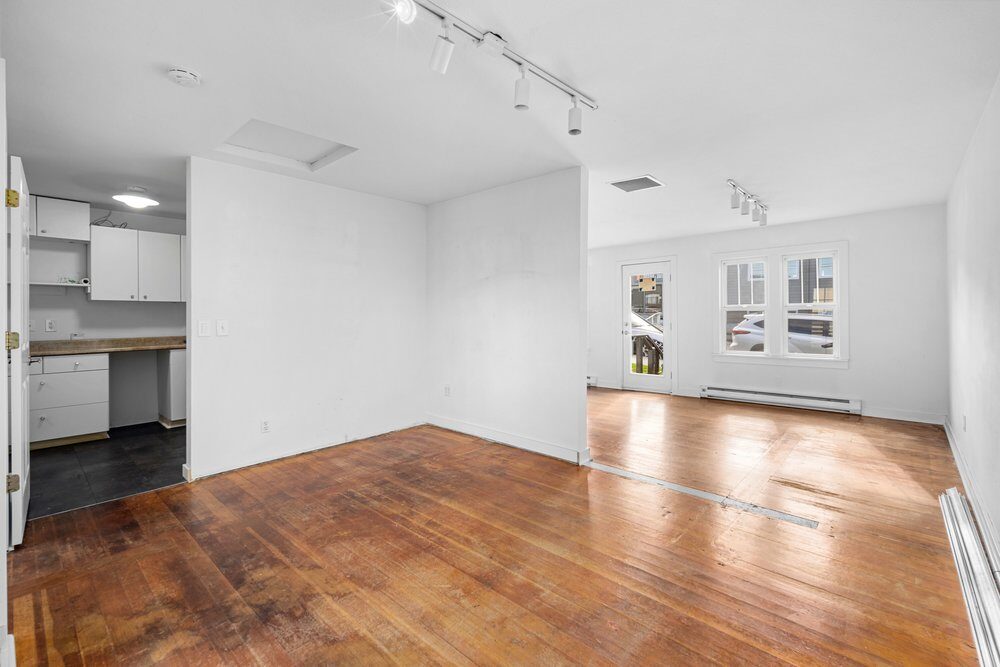 605 Main St