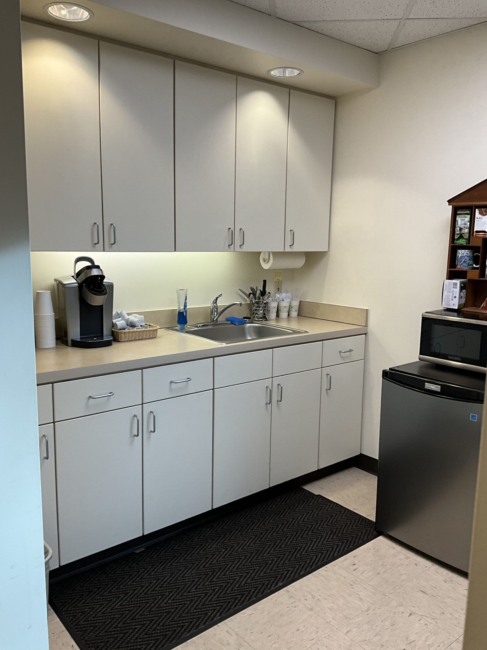2919 E Mission