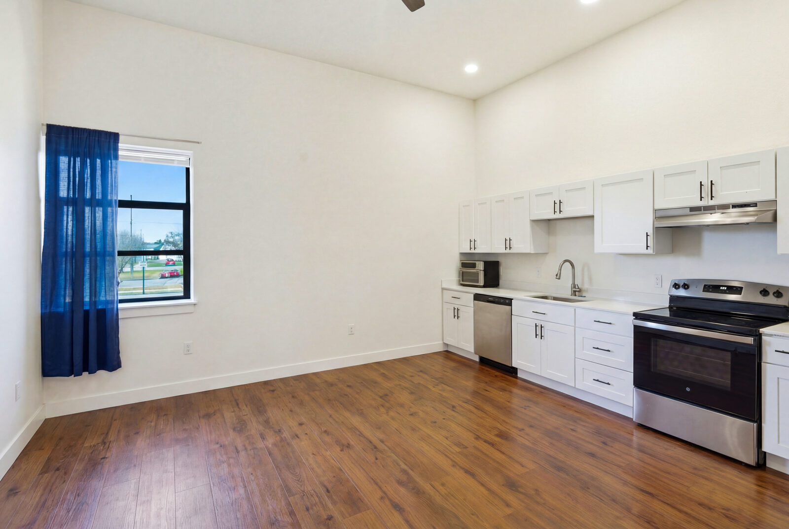 101 SW 2nd St
