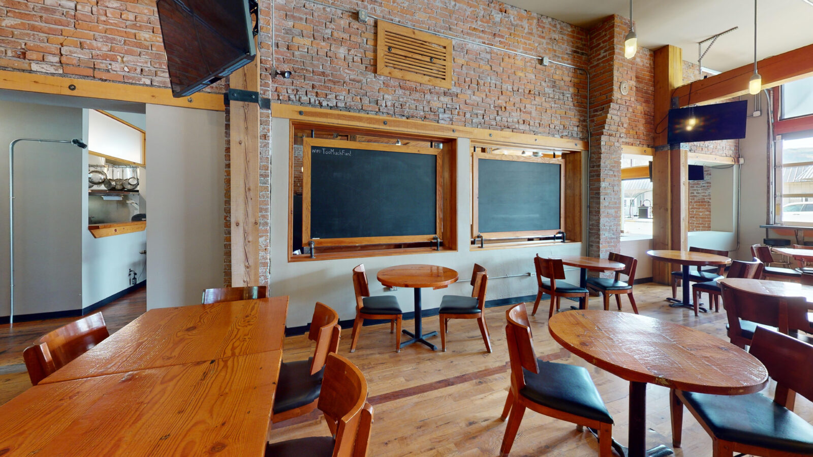 1307 Main St