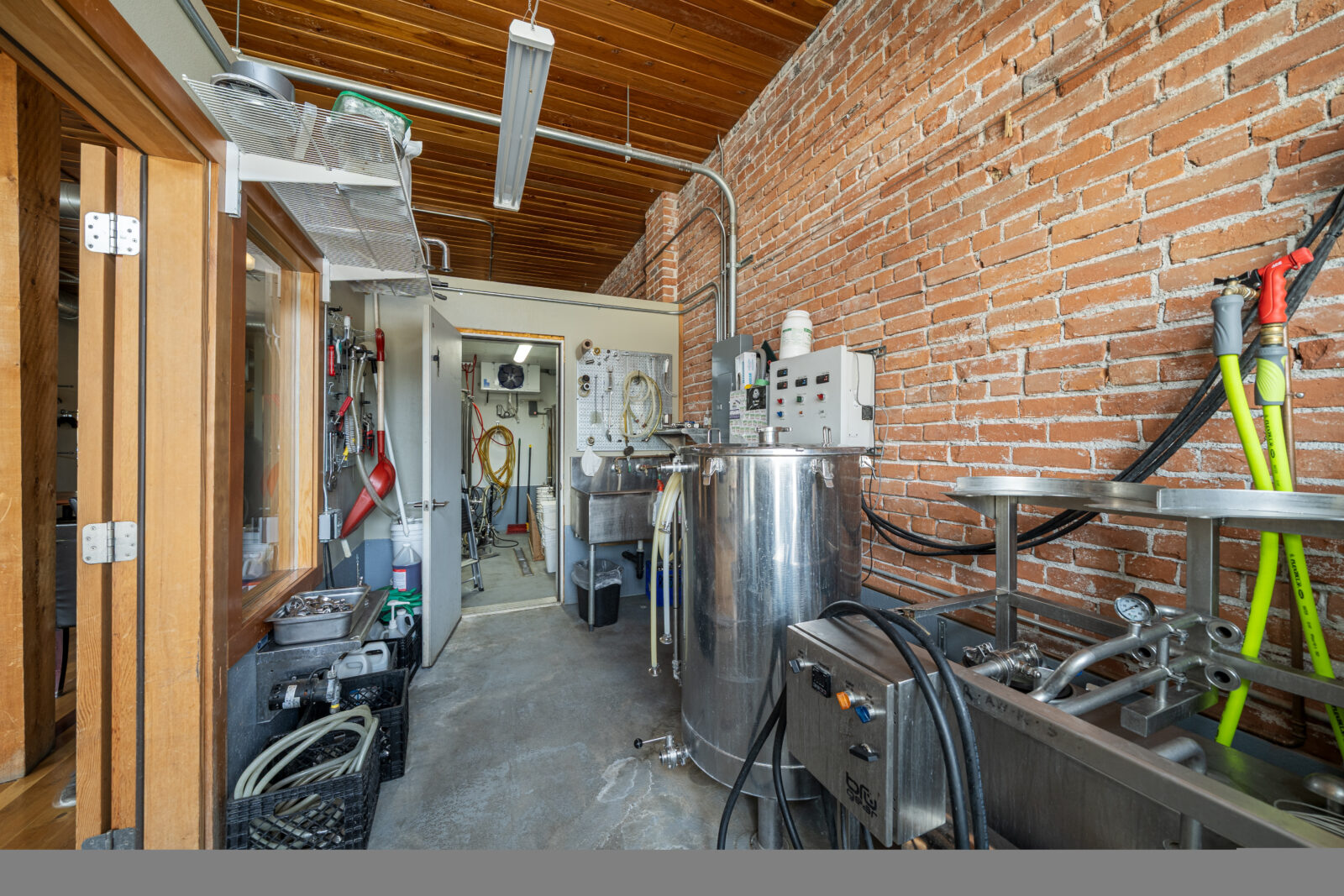 1307 Main St
