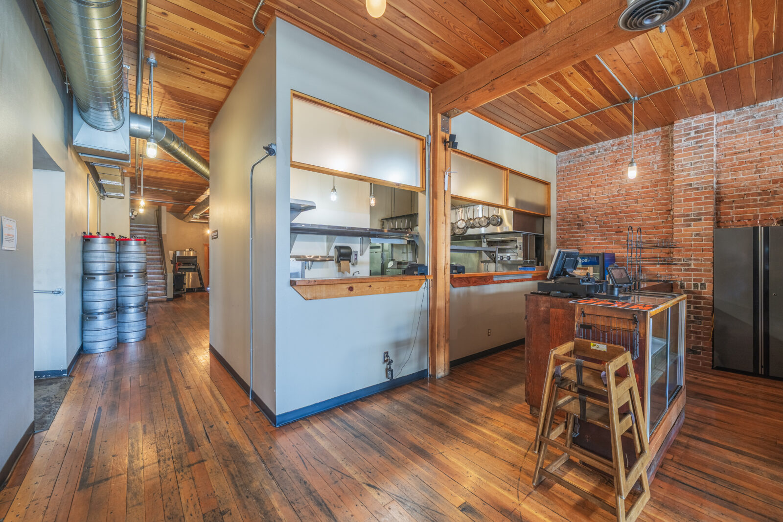 1307 Main St