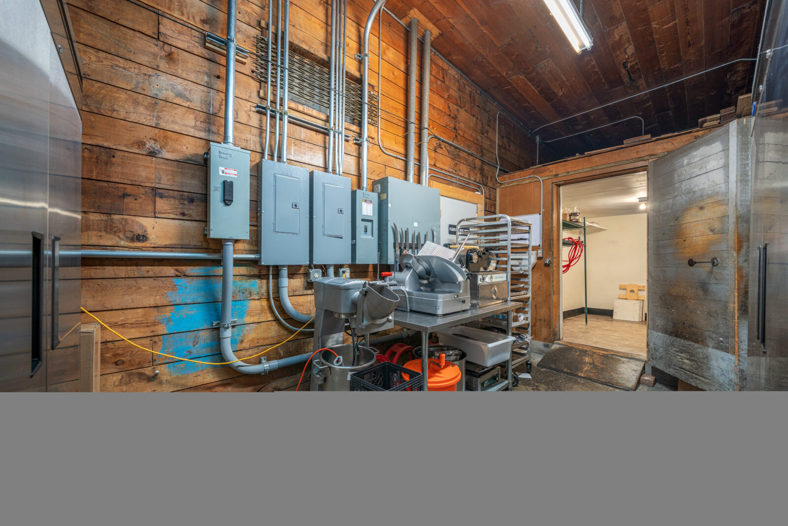 1307 Main St