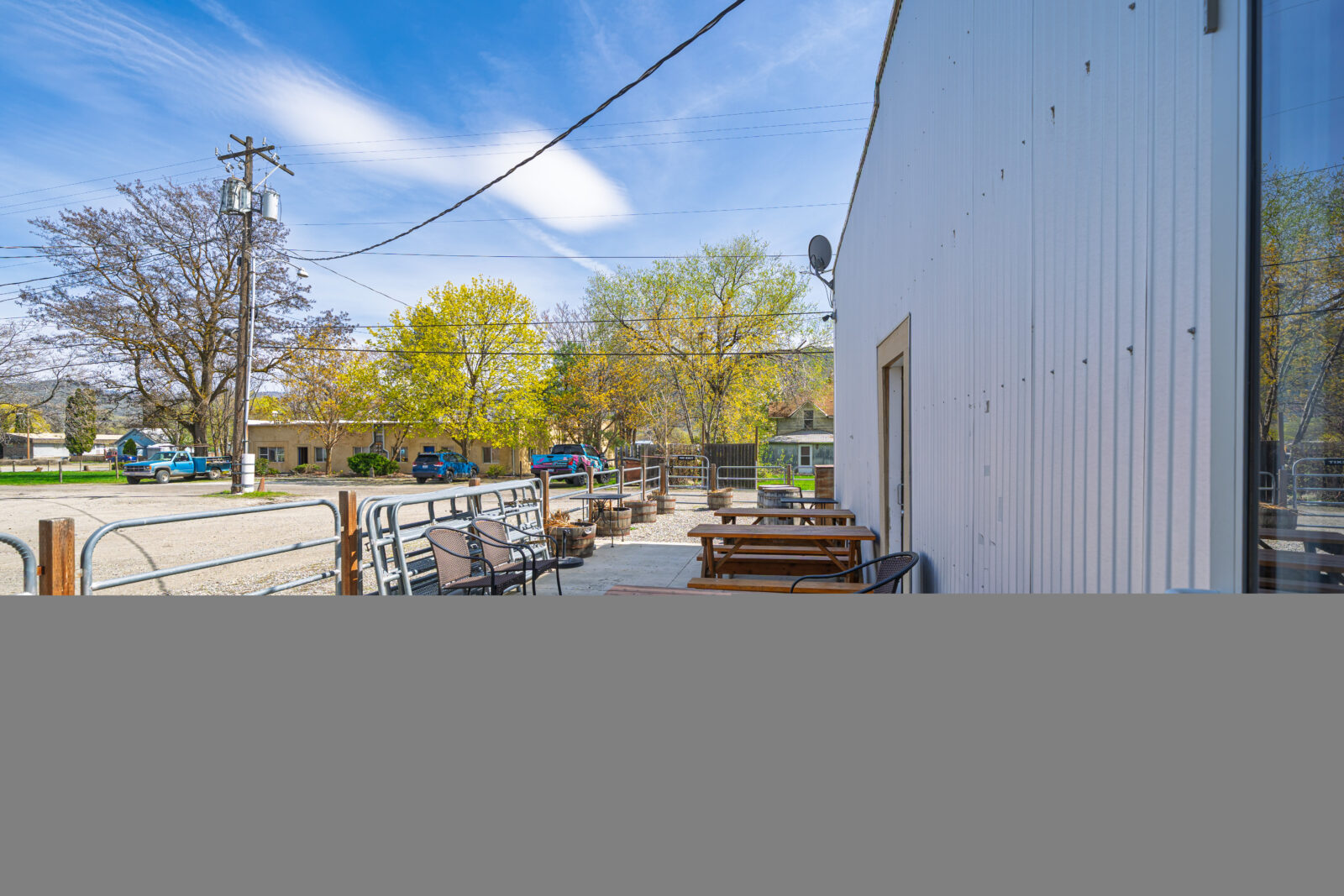 1307 Main St