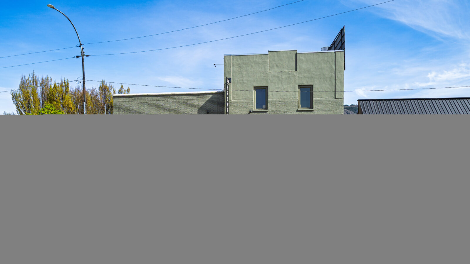 1307 Main St