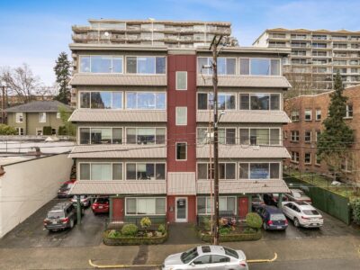 520 Summit Ave E