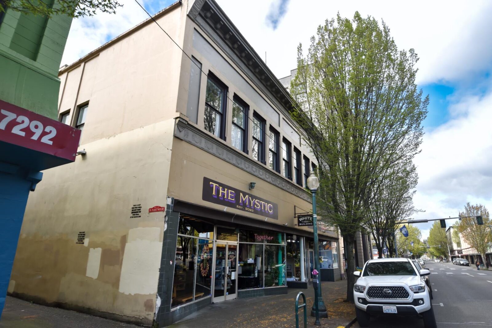 209 E 4th Avenue