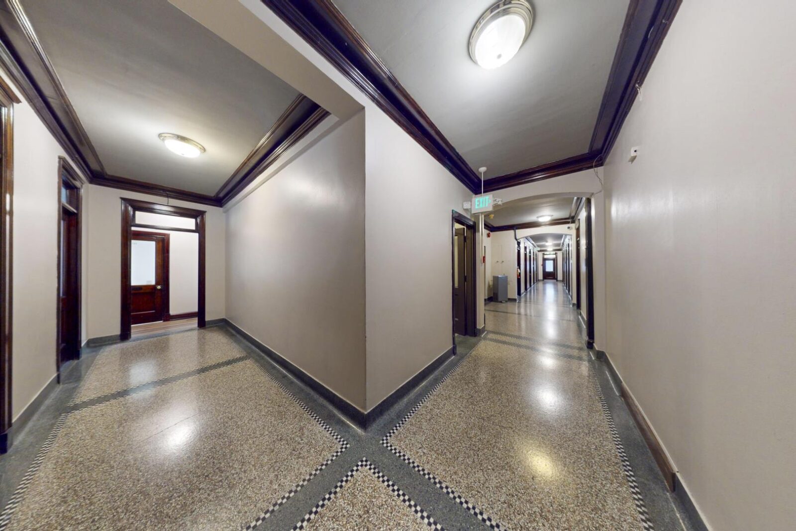 203 4th Ave E