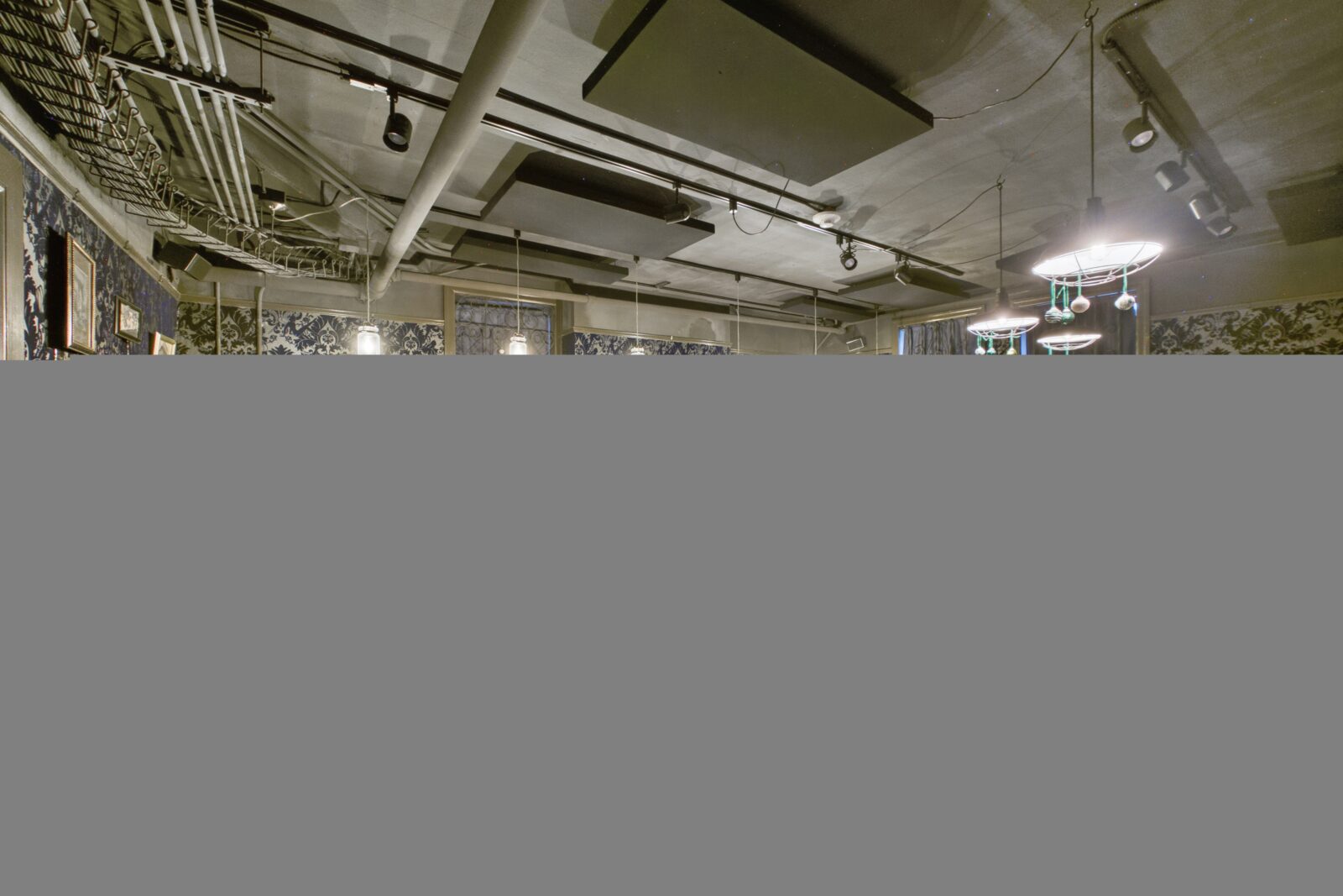 1601 E John St