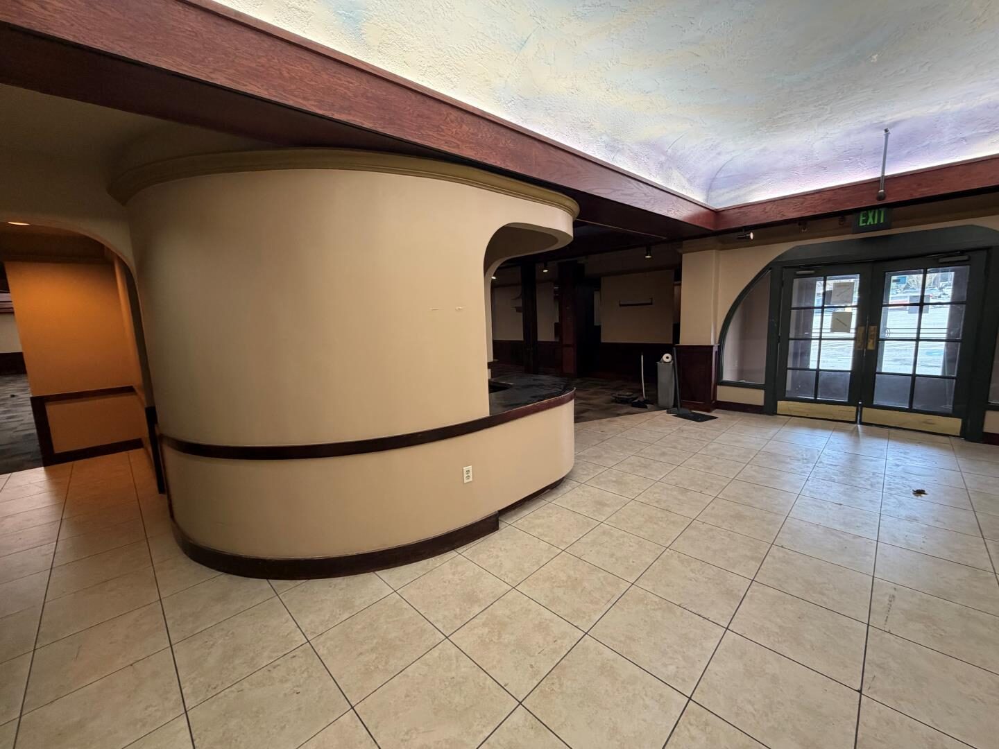 15743 Ambaum Blvd. SW