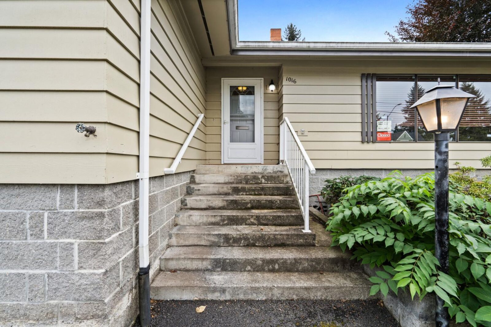 1016 Mellen St